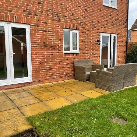 Stunning Large Detached Gloucester, 4 Beds, 3 Bedroom, 2 Bathroom Property, Nr Chelt, The Docks And Quays Sleeps 6 Exterior foto