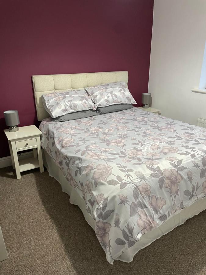Stunning Large Detached Gloucester, 4 Beds, 3 Bedroom, 2 Bathroom Property, Nr Chelt, The Docks And Quays Sleeps 6 Exterior foto
